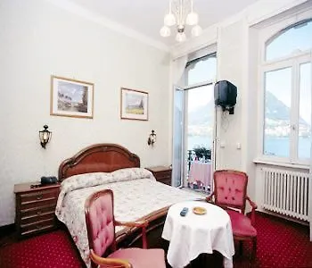 Victoria Au Paradiso